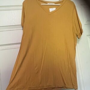 New with tags T-shirt